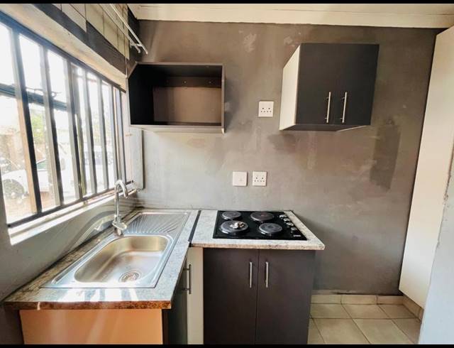 1 BEDROOM PROPERTY TO RENT IN PRIMROSE